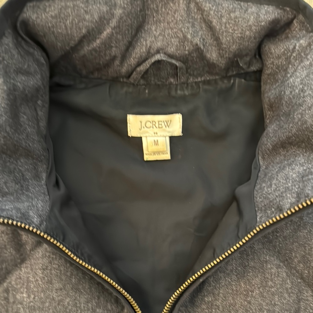 🦋Stylish J. Crew Down Quilted Vest in Charcoal with Gold Zipper Accent🦋 - Picture 2 of 8